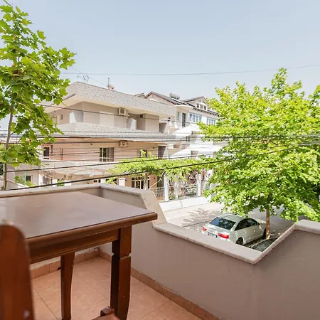 Al * Durrës
